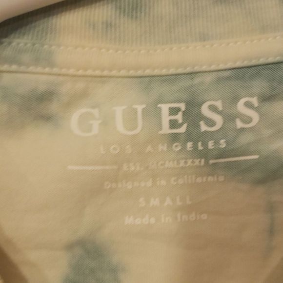 Guess Logo Tie Dye Shirt - Picture 2 of 3